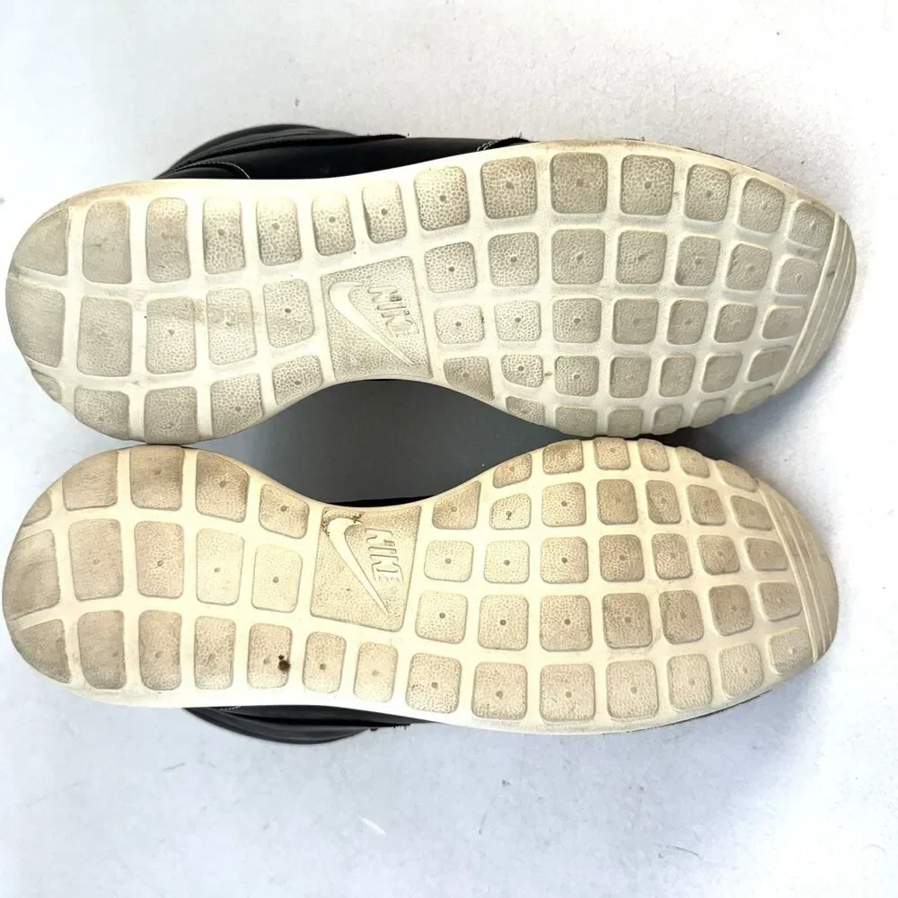 Nike Roshe Run Sneakerboot QS Quilted 2013 Men’s Size 12 Black 639165-001